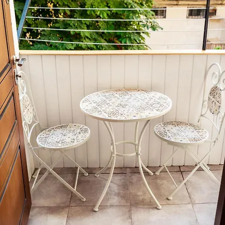 Svitla Zatyszna: Cozy Central Apartment with Balcony Near Opera Lviv Exterior photo