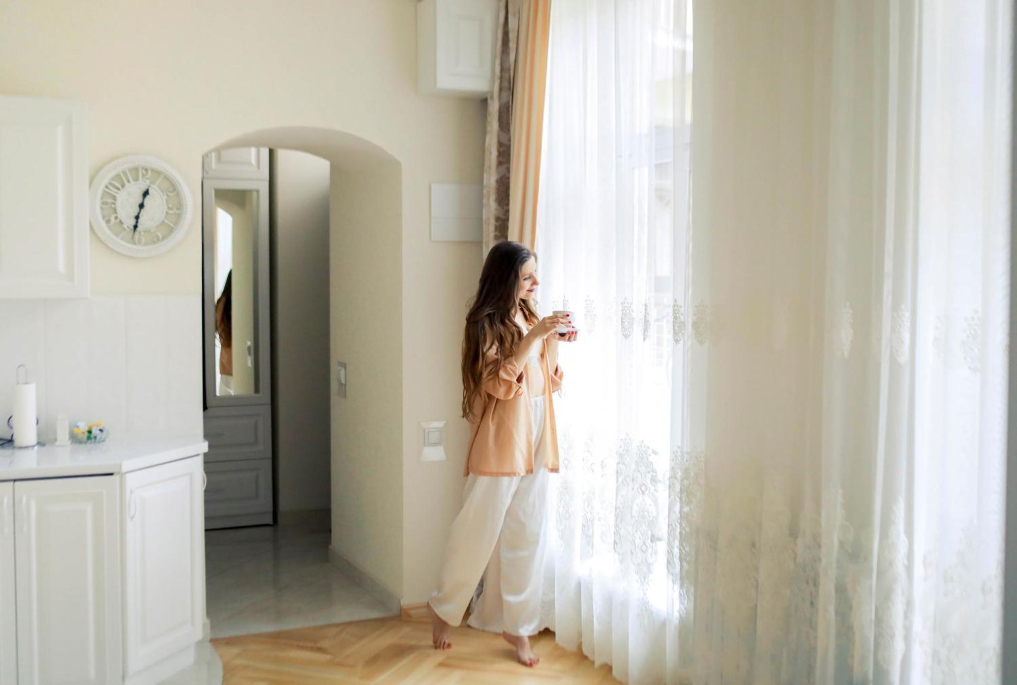 Apartment Svitla Zatyszna: Cozy With Balcony Near Opera *