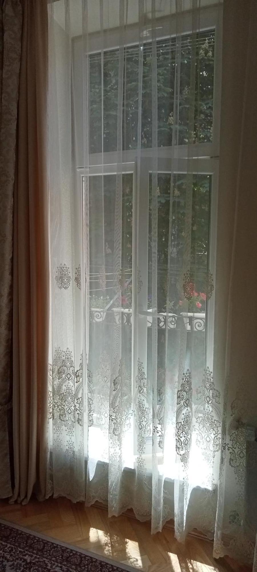 Svitla Zatyszna: Cozy With Balcony Near Opera *