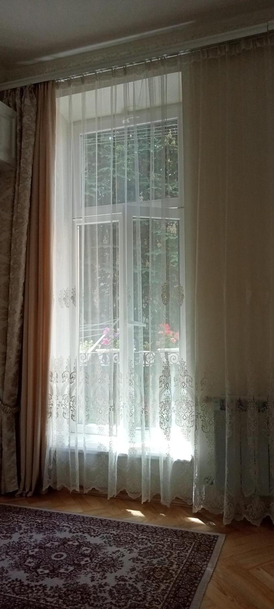 Apartment Svitla Zatyszna: Cozy With Balcony Near Opera